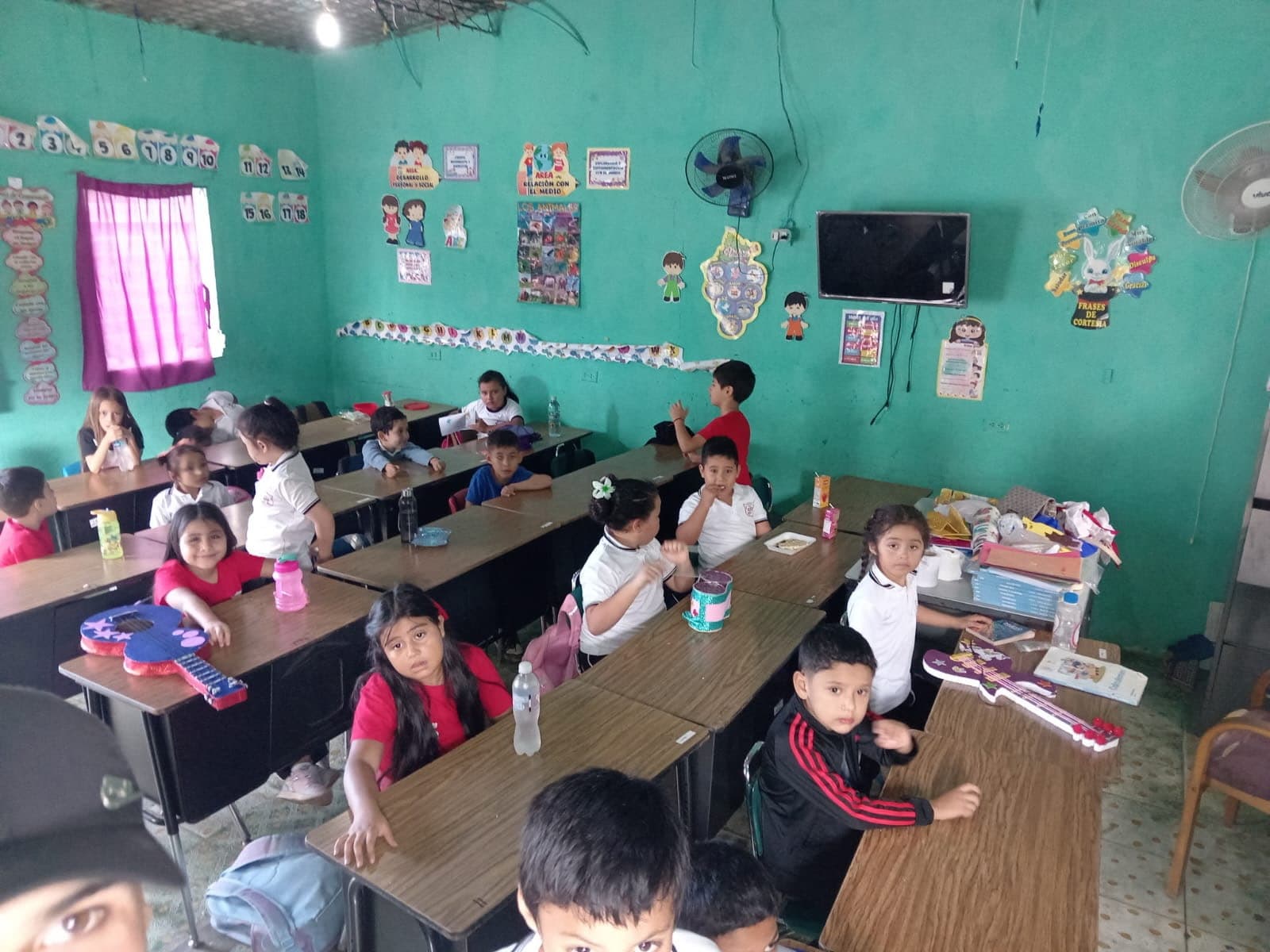 From Crane to La Palma – Old Desks Find New Life Overseas